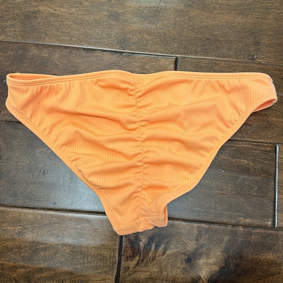 Excellent condition bikini - Picture 3 of 4
